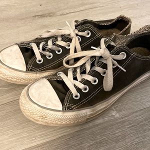 Black converse